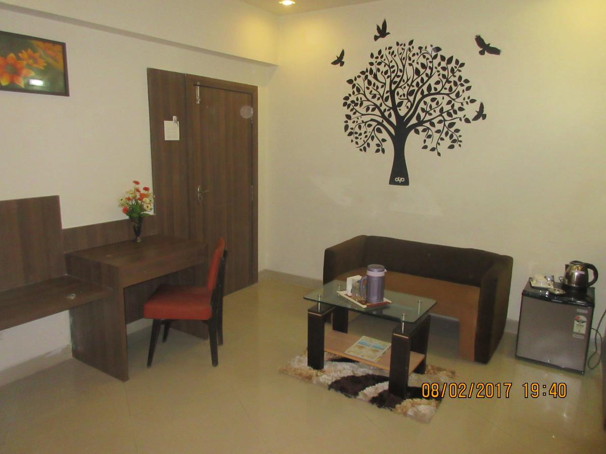 Hotel Panchratna Panvel Dış mekan fotoğraf