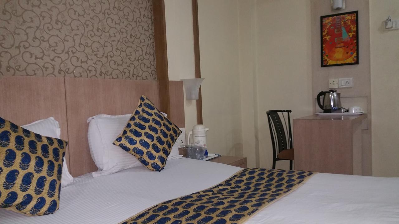Hotel Panchratna Panvel Dış mekan fotoğraf